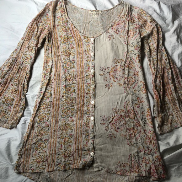 Billabong Dresses & Skirts - Billabong Bell-Sleeve Floral Dress